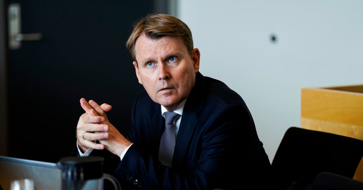 11 søkere konkurrerer om å lede de fire nye påtaleregionene