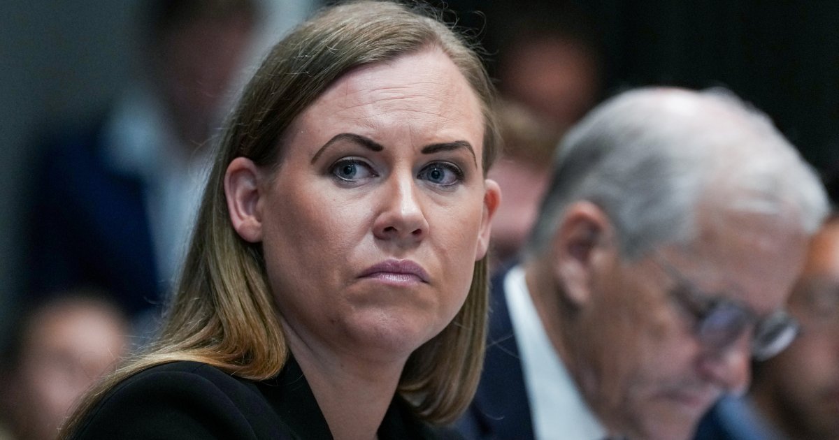Barneministeren om aldersgrenseloven: – Denne modellen gir et mer realistisk håndhevingsregime