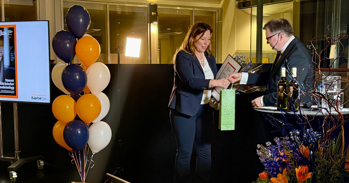 Facebookstans av beredskapsloven fikk advokatpris som årets juridiske prestasjon