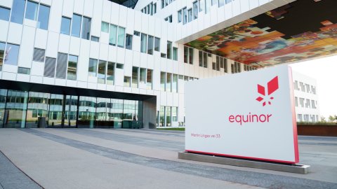 Tidligere juridisk direktør saksøker Equinor etter degradering