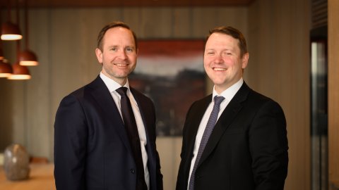 DLA Piper henter to fra Arntzen Grettes entrepriseteam
