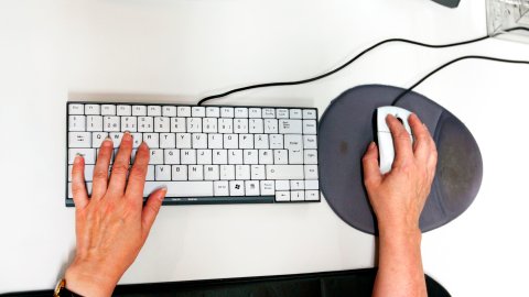 Bankansatt fikk betinget fengsel for å avsløre samboerens utroskap med kontosnoking