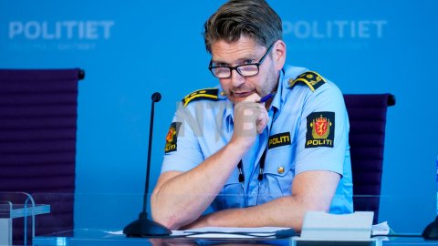 Tingretten pålegger politiet å sladde navn og nummer på siktedes advokat