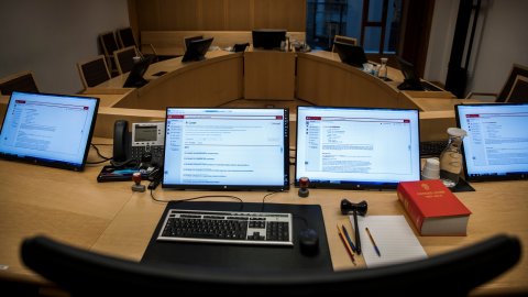 En av fire erfarne dommere mener uavhengigheten er blitt svekket