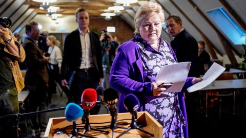 Solberg: Jeg har vært inhabil i saker jeg har behandlet da jeg var statsminister