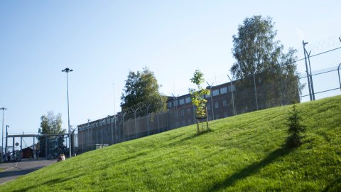 Har sonet i snart 30 år – nå skal Høyesterett vurdere lekdommernes nei til løslatelse